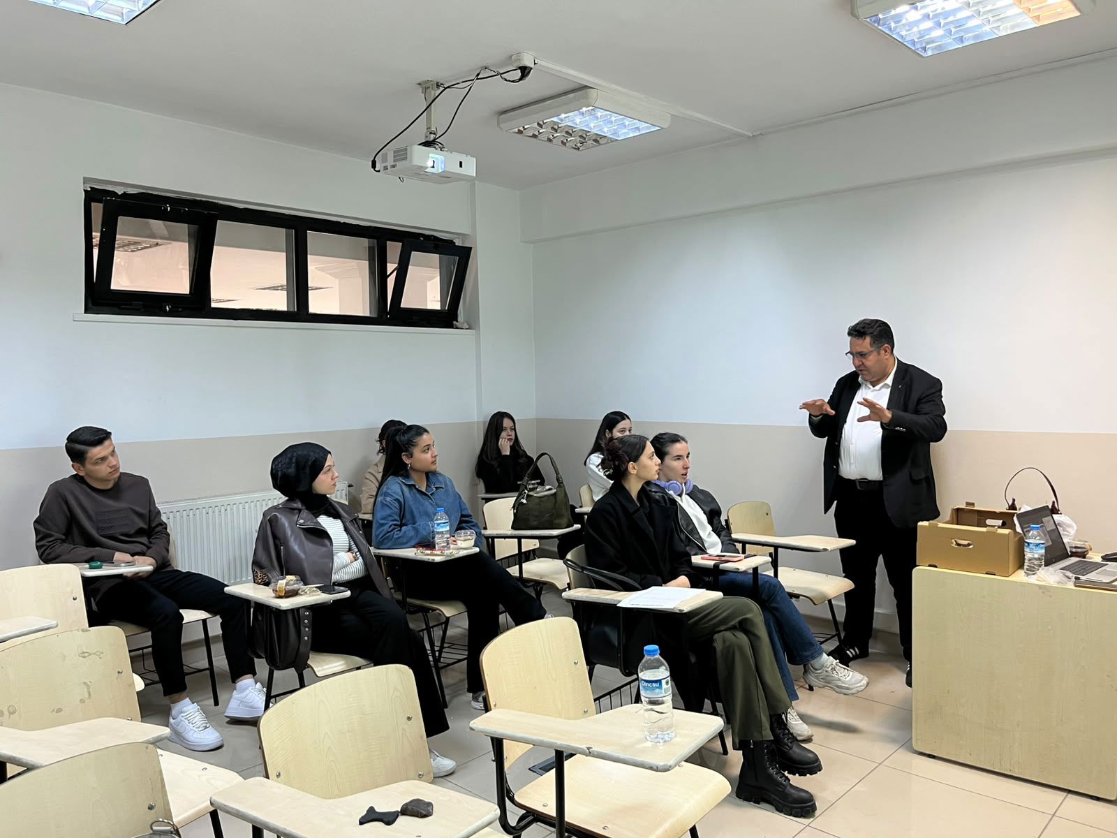 OSTİM Kauçuk Teknolojileri Kümelenmesi, Üniversite-Sanayi İş Birliği Kapsamında Sektör Deneyimini Öğrencilerle Buluşturuyor