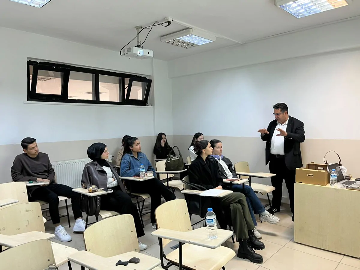 OSTİM Kauçuk Teknolojileri Kümelenmesi, Üniversite-Sanayi İş Birliği Kapsamında Sektör Deneyimini Öğrencilerle Buluşturuyor