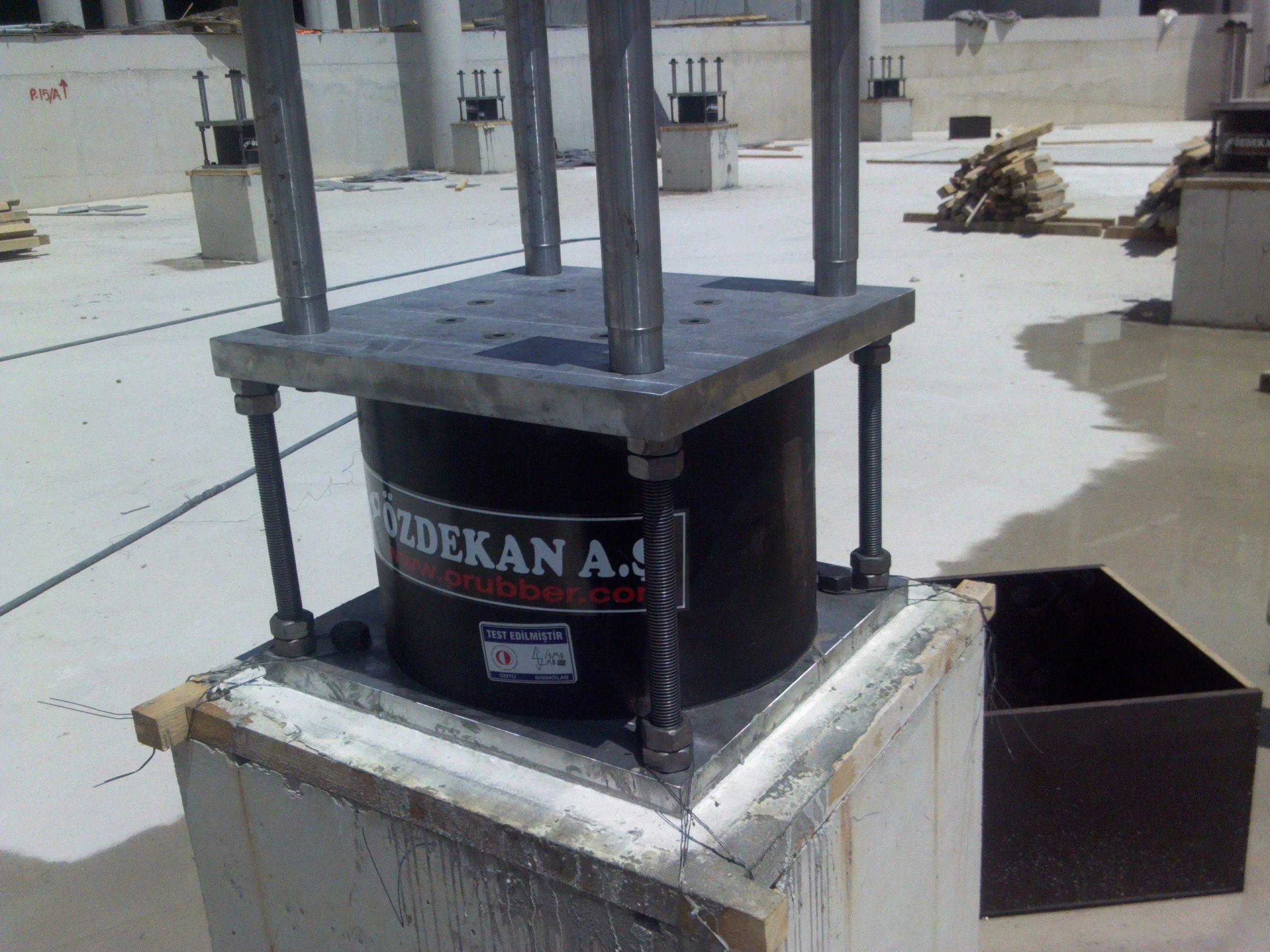 Seismic Earthquake Isolators - LRB isolators